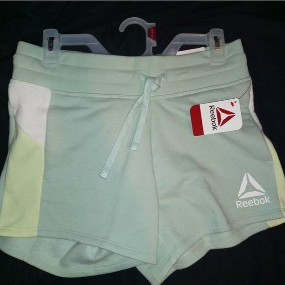 Reebok shorts 🩳 - Picture 1 of 9